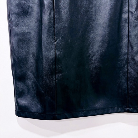 VENUS – Black faux leather off-shoulder mini dress with ruffle neckline * - Picture 4 of 6